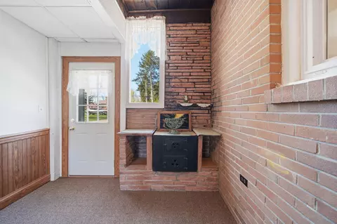Entry Way - 1229 Levant St, Jackson, MI 49203 photo 2 of 3
