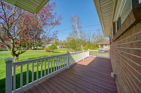 Exterior - 1229 Levant St, Jackson, MI 49203 photo 1 of 8