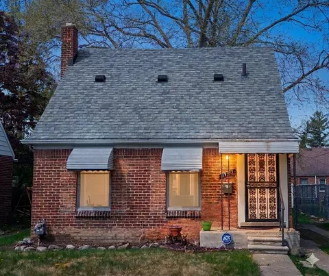 19313 Winthrop St, Detroit, MI 48235