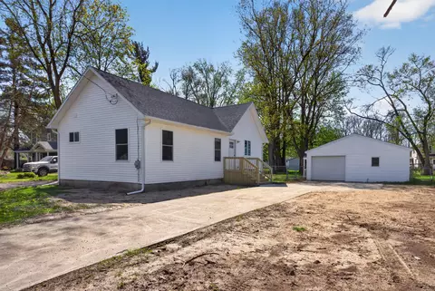 323 Grand St, Michigan Center, MI 49254