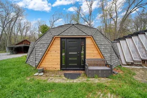 5576 S M 52, Stockbridge, MI 49285