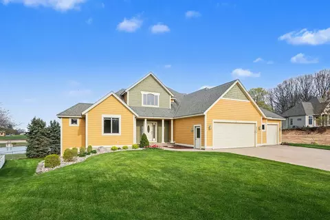 2213 N Bristol St, Holland, MI 49424