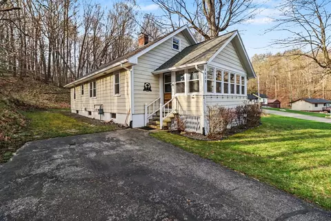 5989 Barnhart Rd, Ludington, MI 49431