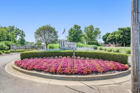 7150 Windcliff Dr #34, South Haven, MI 49090