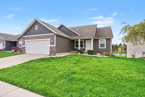 5966 Farmview Dr, Allendale, MI 49401
