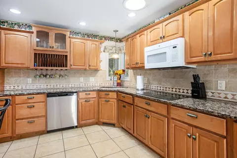 Kitchen - 60241 Constantine Rd, Three Rivers, MI 49093 photo 4 of 6