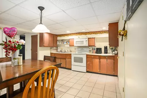 Kitchen - 60241 Constantine Rd, Three Rivers, MI 49093 photo 5 of 6