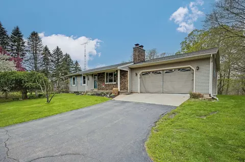 6950 S Lacey Lake Rd, Bellevue, MI 49021