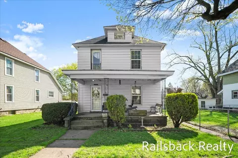 1560 Hamilton Ave NW, Grand Rapids, MI 49504