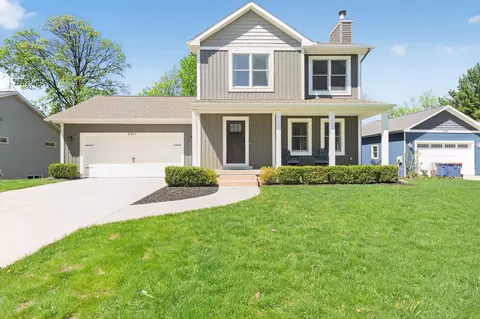 2911 Remy Ct NE, Grand Rapids, MI 49505