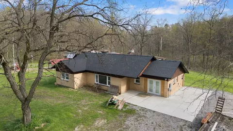 52933 68th Ave, Lawrence, MI 49064