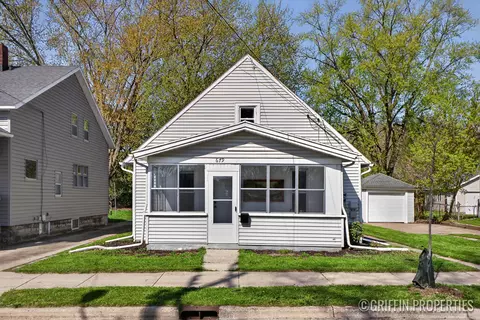 679 Garfield Ave NW, Grand Rapids, MI 49504
