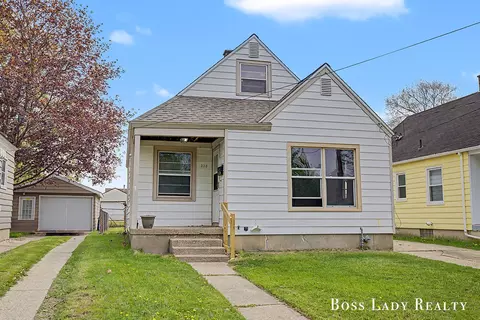 270 Garfield Ave SW, Grand Rapids, MI 49504