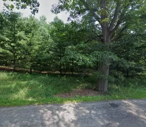 10495 Clark Rd, Hillsdale, MI 49242