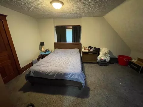 Bedroom - 340 S Eagle St, Marshall, MI 49068 photo 2 of 3