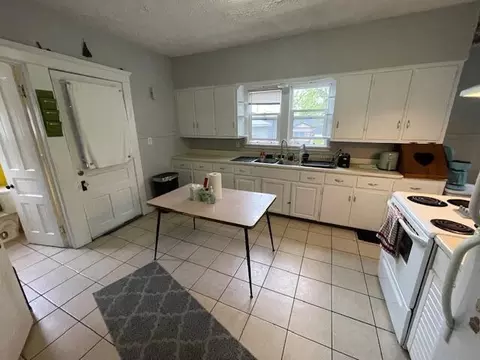 Kitchen - 340 S Eagle St, Marshall, MI 49068 photo 2 of 3
