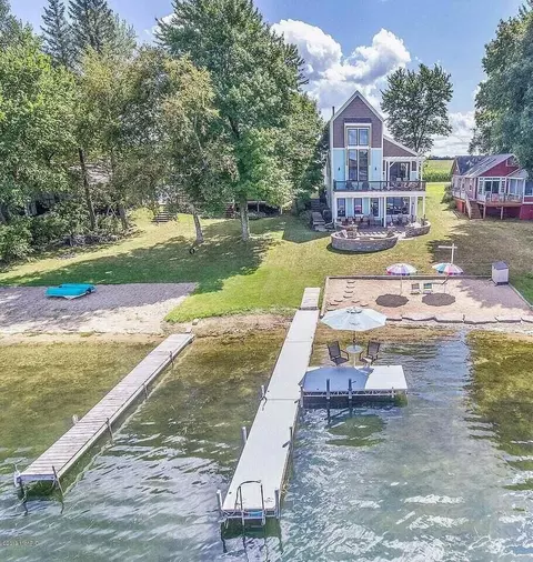 13692 W Mcbride Rd, Coral, MI 49322
