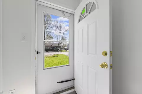 Entry Way - 6180 Cordell St, Romulus, MI 48174 photo 1 of 3