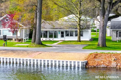 11767 Marsh Rd, Shelbyville, MI 49344