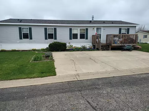 1130 Fulham Ct, Wayland, MI 49348