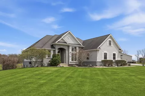 Exterior - 9550 Charles Ct, Dexter, MI 48130 photo 10 of 10