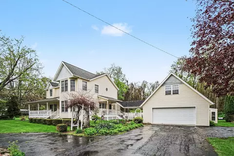 4961 Beechwood Dr, Delton, MI 49046
