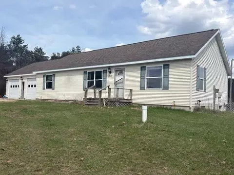 7330 N Asplund Dr, Tustin, MI 49688