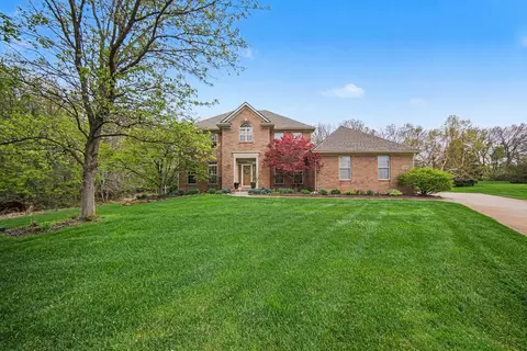 5559 Creekview Dr, Ann Arbor, MI 48108