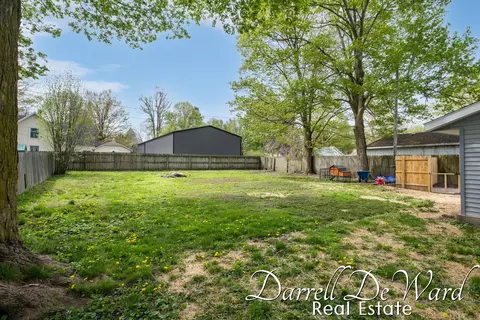 Exterior - 130 Cherry St, Freeport, MI 49325 photo 1 of 5