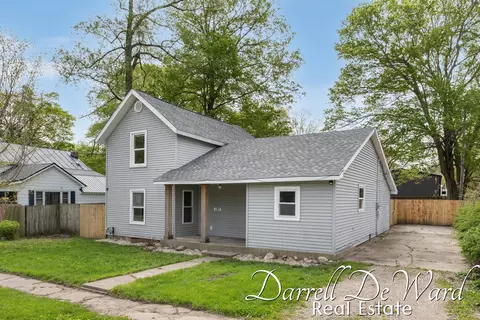 130 Cherry St, Freeport, MI 49325