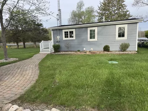 Exterior - 226 Custer Dr, Coldwater, MI 49036 photo 3 of 7