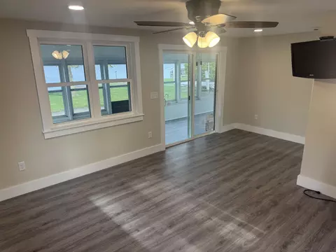 Living - 226 Custer Dr, Coldwater, MI 49036 photo 2 of 4