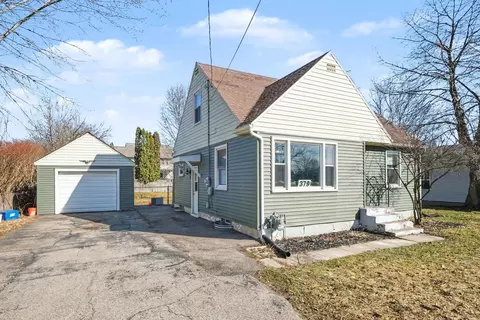 379 E Muskegon St, Cedar Springs, MI 49319