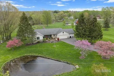 2901 84th St SE, Caledonia, MI 49316