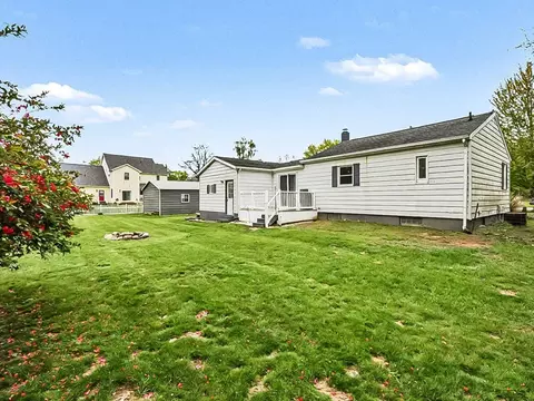 Exterior - 615 Gregory Pl, Jackson, MI 49202 photo 7 of 9