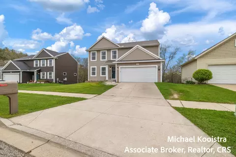 152 Foxtail Dr, Ionia, MI 48846