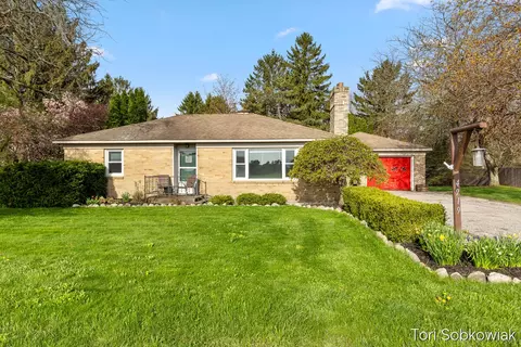 4919 S Green Ave, Fremont, MI 49412