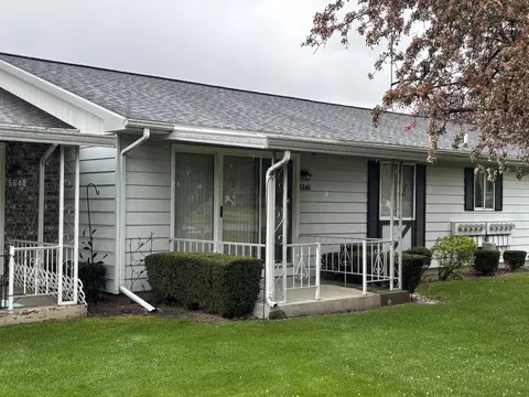 5646 Leisure S Dr SE, Grand Rapids, MI 49548