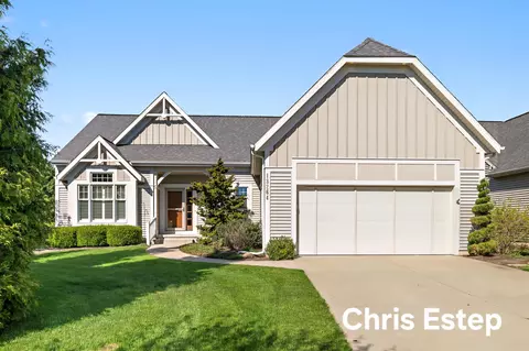 18264 Lost Creek Ln, Spring Lake, MI 49456
