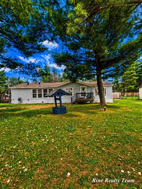 1994 E Stockwell Rd, Harrison, MI 48625