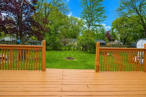 Exterior - 201 Meadow Dr, Augusta, MI 49012 photo 2 of 2