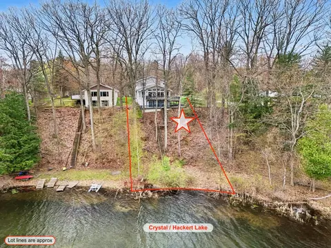 1726 W Chilberg Rd, Scottville, MI 49454