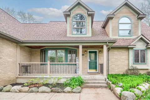 Exterior - 6453 Johnson Rd, Flushing, MI 48433 photo 5 of 13