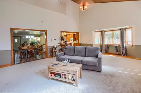 Living - 6453 Johnson Rd, Flushing, MI 48433 photo 4 of 4