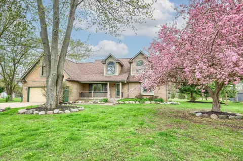 Exterior - 6453 Johnson Rd, Flushing, MI 48433 photo 2 of 13