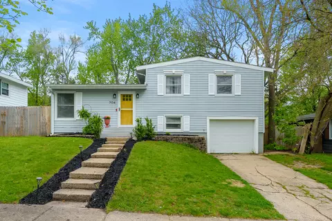 704 Flamingo Ave, Portage, MI 49024