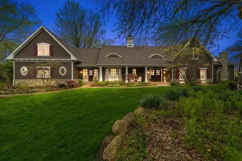 3155 Lake Dr SE, East Grand Rapids, MI 49506