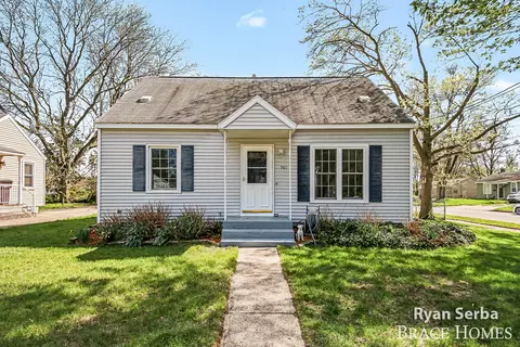 960 35th St SW, Wyoming, MI 49509