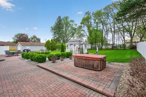 Exterior - 4929 Martha Dr, Jackson, MI 49201 photo 15 of 18