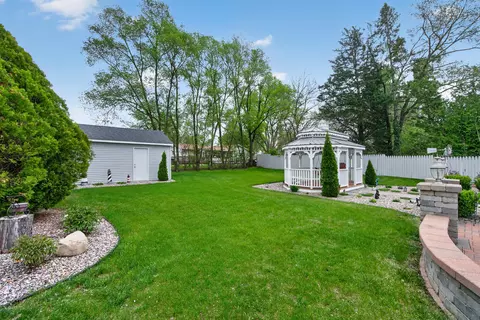 Exterior - 4929 Martha Dr, Jackson, MI 49201 photo 13 of 18